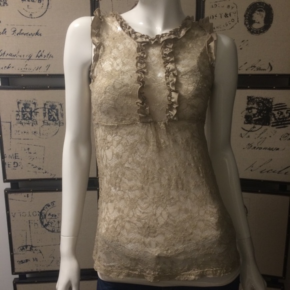 5/$20 Victorian light gold ruffle lace top